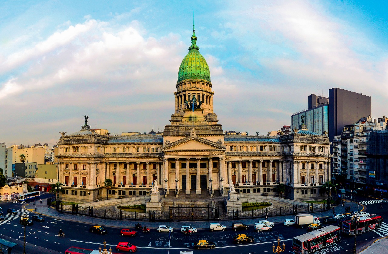 Apertura de Sesiones: Entre el show de Milei en el Congreso y el abismo de una política que no reacciona